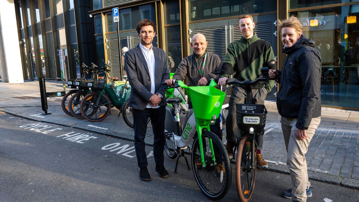 Councillor Champion and representatives from Islington Council, Lime and Human Forest