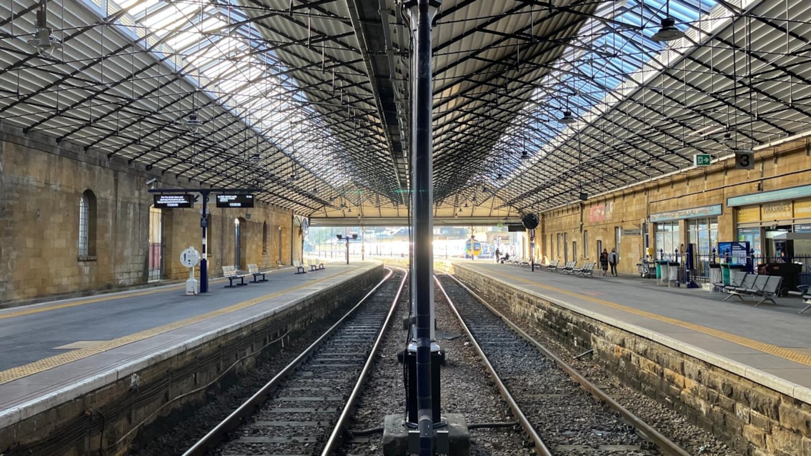 Scarborough roof - inside trainshed 1