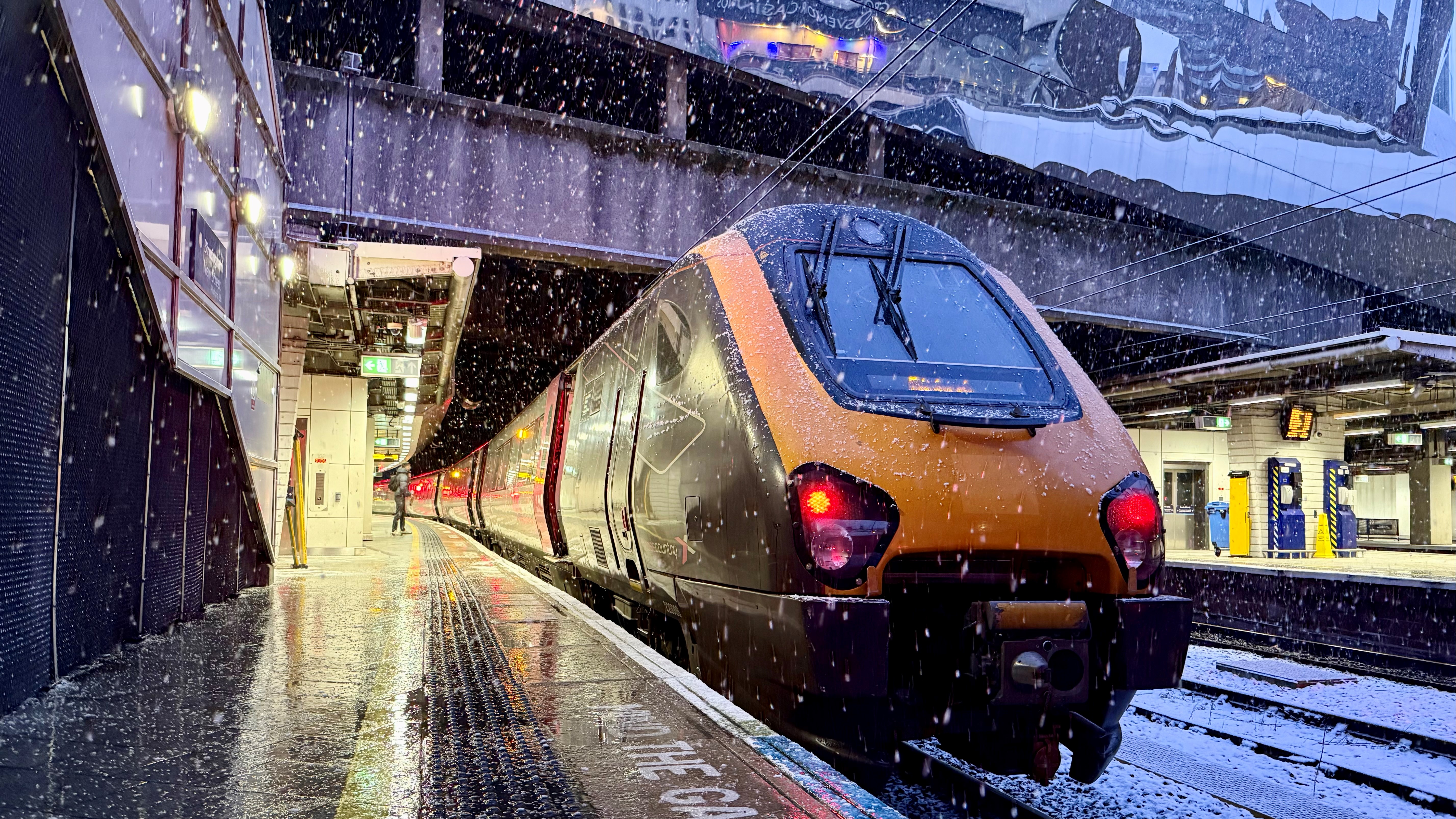 Snow at Birmingham New Street