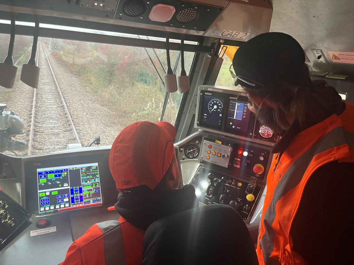 Grinder cab with ETCS DMI screen