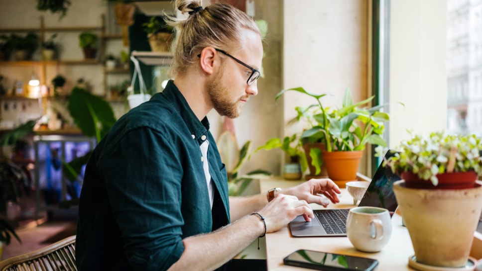 man-at-laptop