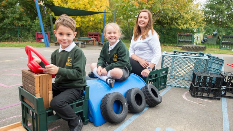Siemens Volunteers Complete Goole Primary School Playground Makeover