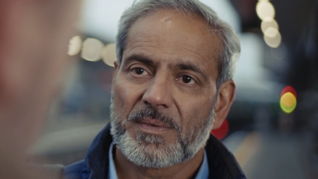 Lifesaving interactions at train stations double as London Euston passengers urged to chat: Small Talk Saves Lives picture-3 cropped