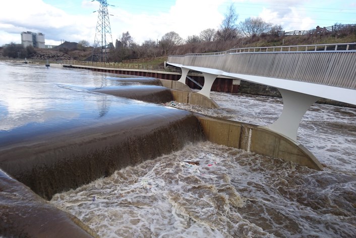 Knostrop - weir down: The moveable weir at Knostrop - one of two moveable weirs as part of the Leeds Flood Alleviation Scheme