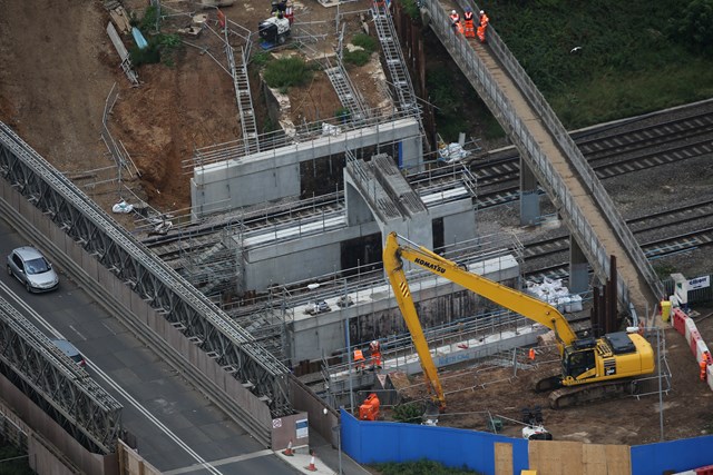 Thorney Lane bridge under construction 212362