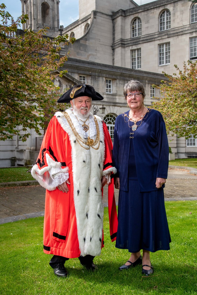 New Leeds Lord Mayor officially announced: CllrRobertGettingsMBEJPOfficialPortrait (003)