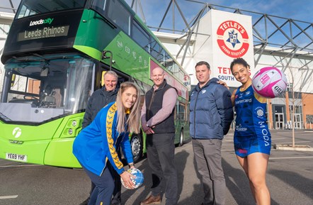 Caitlin Beevers (left) and Rhea Dixon with Gary Hetherington, CEO of Leeds Rhinos, Ross Johnstone of First Bus and Dan Busfield, Franchise Director of Rhinos Netball