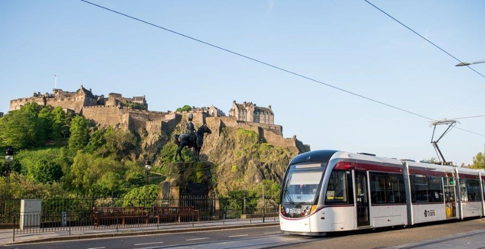 Tram with Edinburgh Castle in background (002)