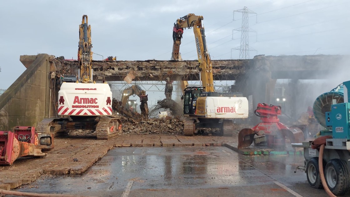 Demolition of bridge over M42