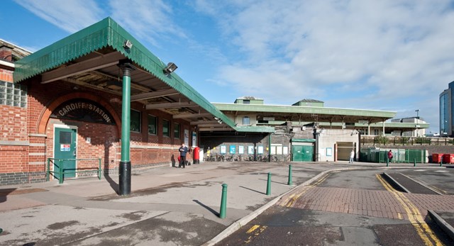 Cardiff Central south side entrance before work was carried out