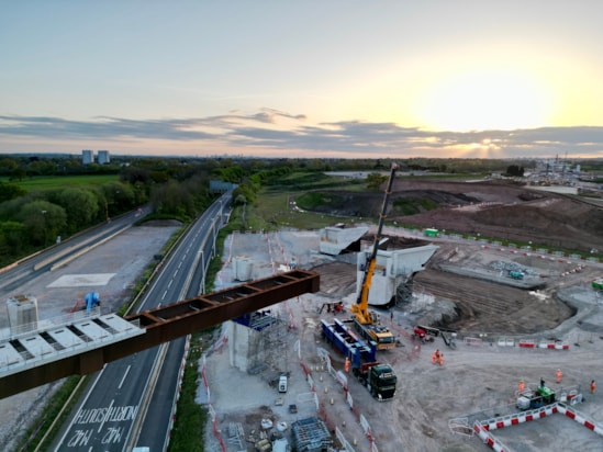 HS2 moves 1,100 tonne viaduct in weekend operation 7: HS2 moves 1,100 tonne viaduct in weekend operation 7