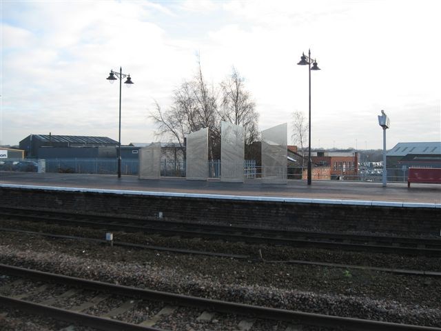 Improved platform and canopies at Wakefield Kirkgate