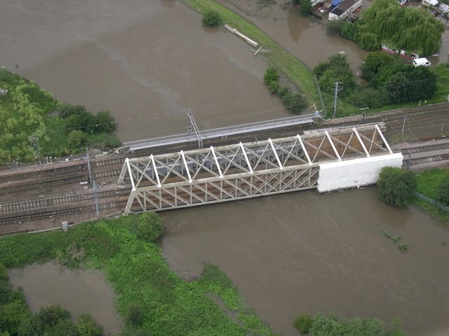 Marshgate bridge: 26 June 2007
East Coast Mainline north of Doncaster