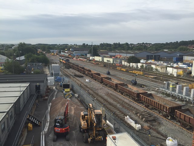 Work progressing well as Network Rail’s £76m track upgrade through Banbury, Bicester and Leamington continues: £76m Banbury signalling upgrade – August 2016