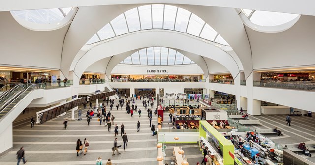 Birmingham New Street and Grand Central - shot from above: Birmingham New Street 
railway station
train station
Grand Central
Shopping centre
Retail
Shops
Shopping 
Busy