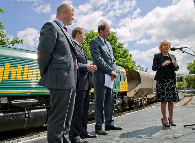 Minister of State, Rosie Winterton, at Hull Dock: 10 June 2008
L-R
Matt Jukes, port director (Hull & Goole)ABP
Neil Henry, route director, Network Rail
Terry Hodgkinson, chair, Yorkshire Forward
Rt Hon Rosie Winterton, Minister of state for transport