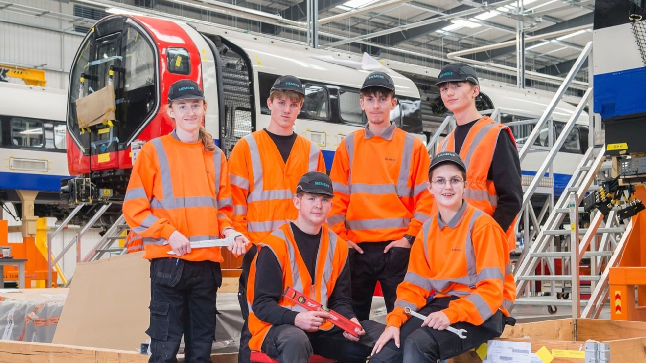 More apprentices join Siemens talent pipeline at Goole Rail Village, reflecting UK-wide commitment to talent development: Siemens Mobility apprentices 1