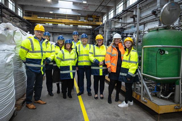 secretary-of-state-heidi-alexander-visits-nova-pangaea-technologies-in-teesside 54876420089 o
