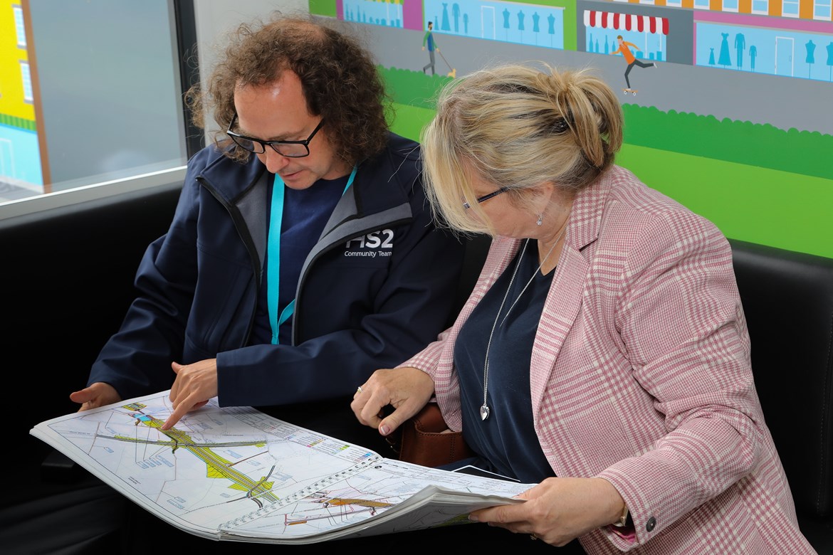 Communities in Crewe encouraged to find out more about HS2’s journey to the North: HS2 staff at Community Engagement event