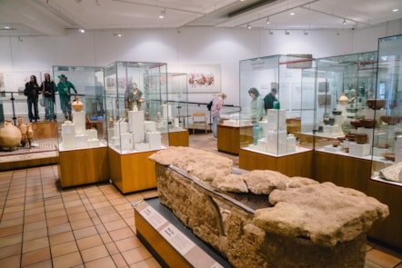 Arddangosfa yn Amgueddfa Lleng Rufeinig Cymru yng Nghaerllion.