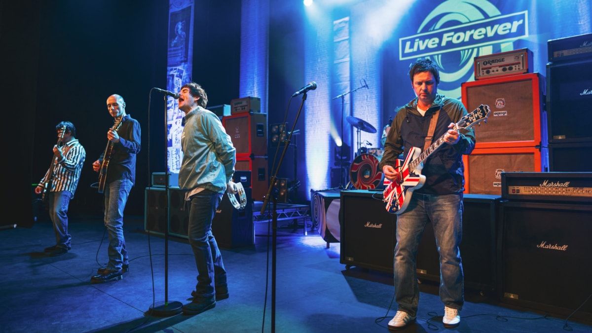 Live Forever - with a tribute to Oasis6