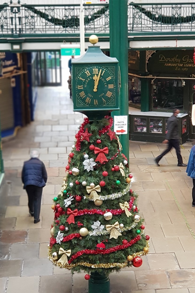 Make it independent and support Leeds Kirkgate Market this Christmas: M&S christmas clock