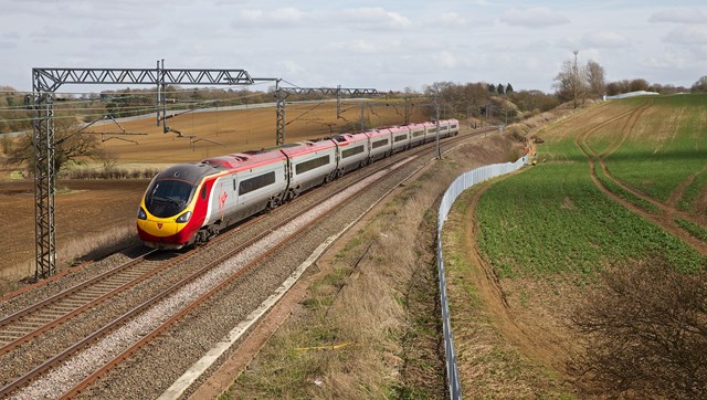 West Coast Main Line: New fencing on the West Coast Main Line