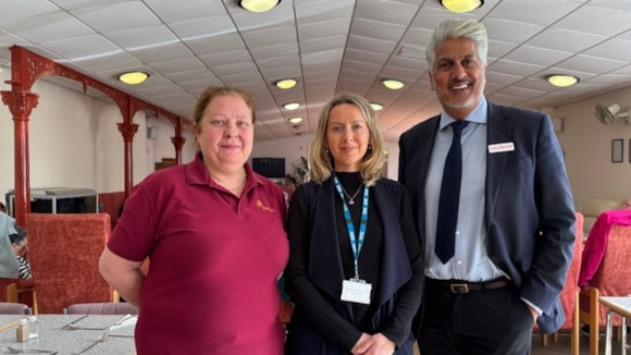 Cornwall community hubs and gateway service supports local people to be happier and healthier while saving the NHS millions: L-R Sharon Mitchell, Pengarth day centre manager, Aisling Crombie, Director of Nursing, NHS Cornwall and Isles of Scilly ICB, Amerjit Chohan, CEO of Helpforce