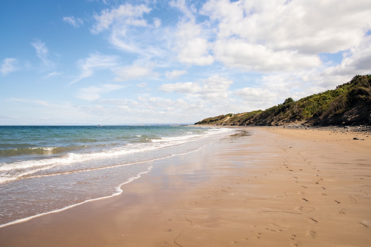 Beach at at Quay West