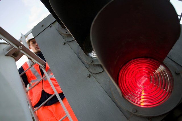 Signal: Image of a signal with an engineer