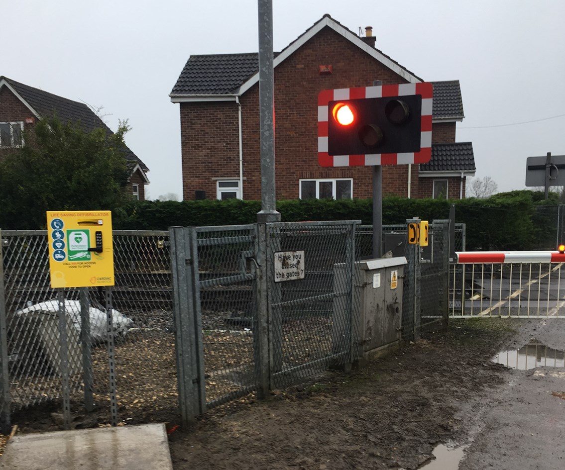 Network Rail installs new, lifesaving defibrillator in rural Selby village