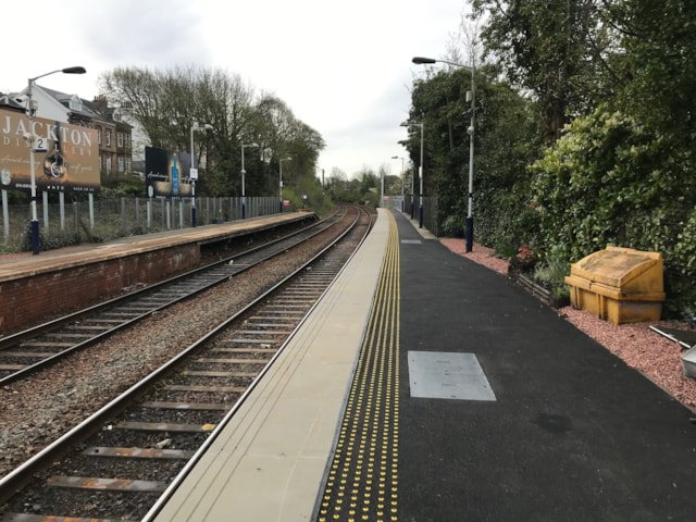 Network Rail delivers £1.3m package of platform works in Glasgow and East Renfrewshire: Giffnock1-2