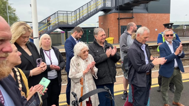 Applause after the Alfreton event speeches