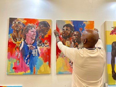 NBA 2K22 Cover Artist, Charly Palmer with NBA 2K22 Legend Edition artwork 4