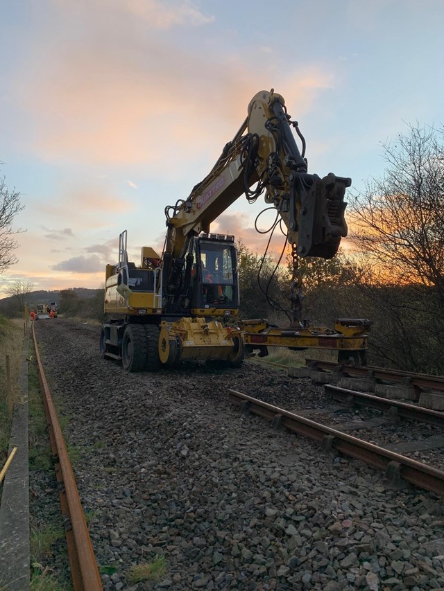 Weymouth to Yeovil: RRV track panel lift
