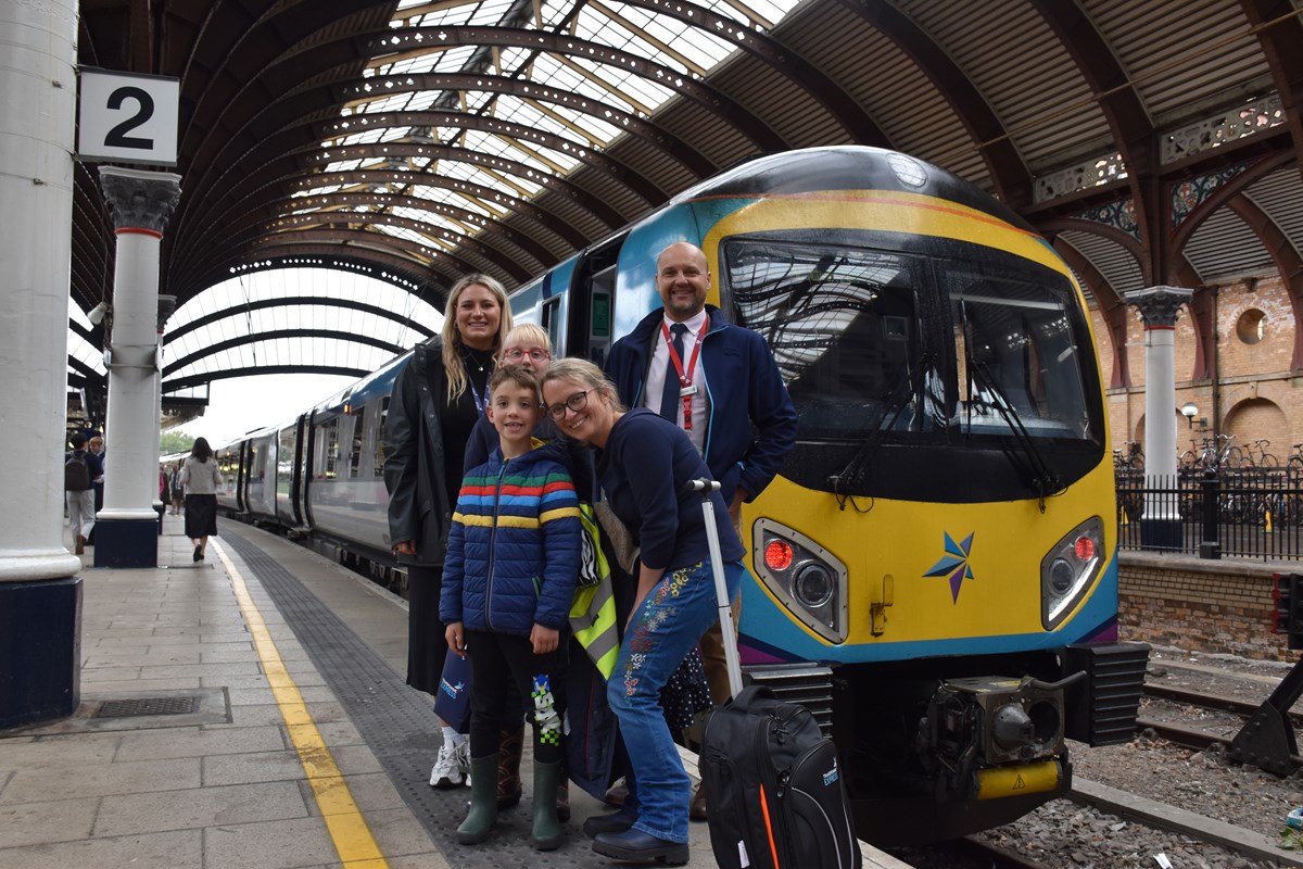 Elizabeth Williams and Steve Whitehead with Aggie, Ernie and Lilia Skelton