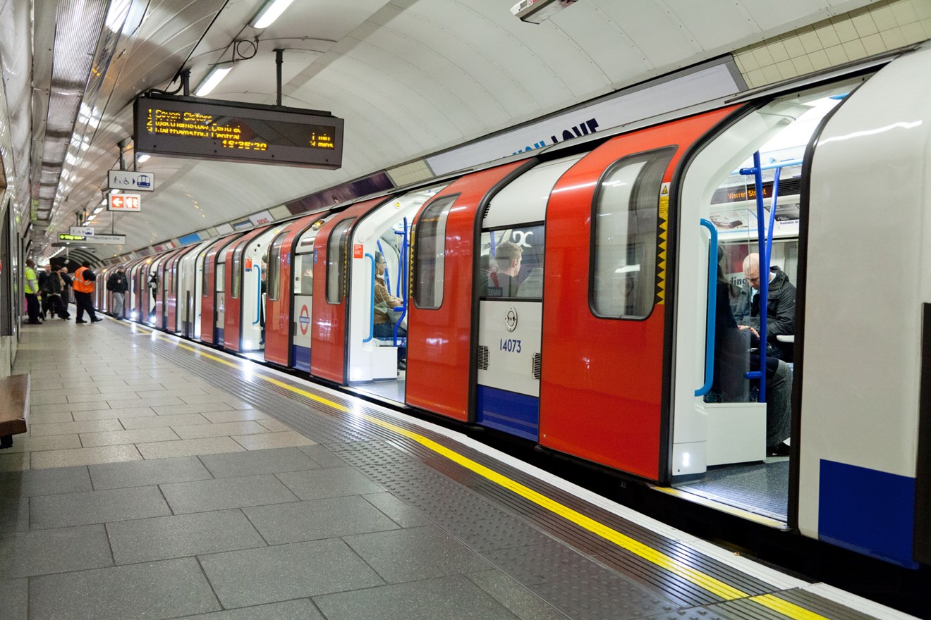 New Victoria Line Timetable Means a Train Every 100 Seconds