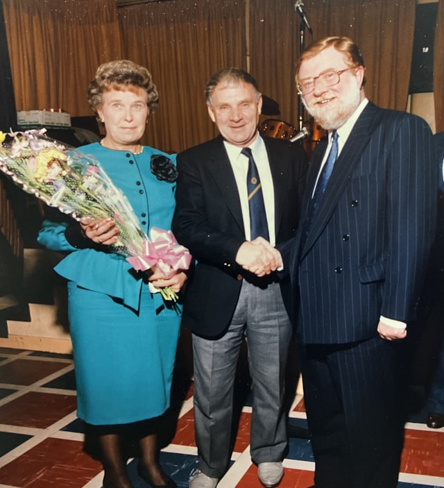 Bob Abbott (centre) on his retirement in 1989 with wife Mary and then Eastern region general manager John Nelson