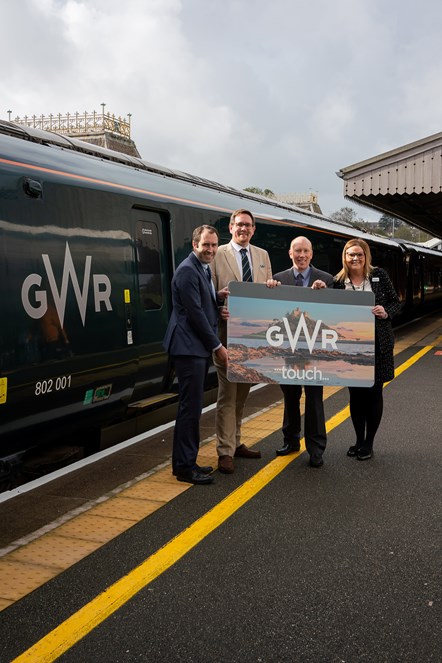 SWNS GWR TOUCH-04