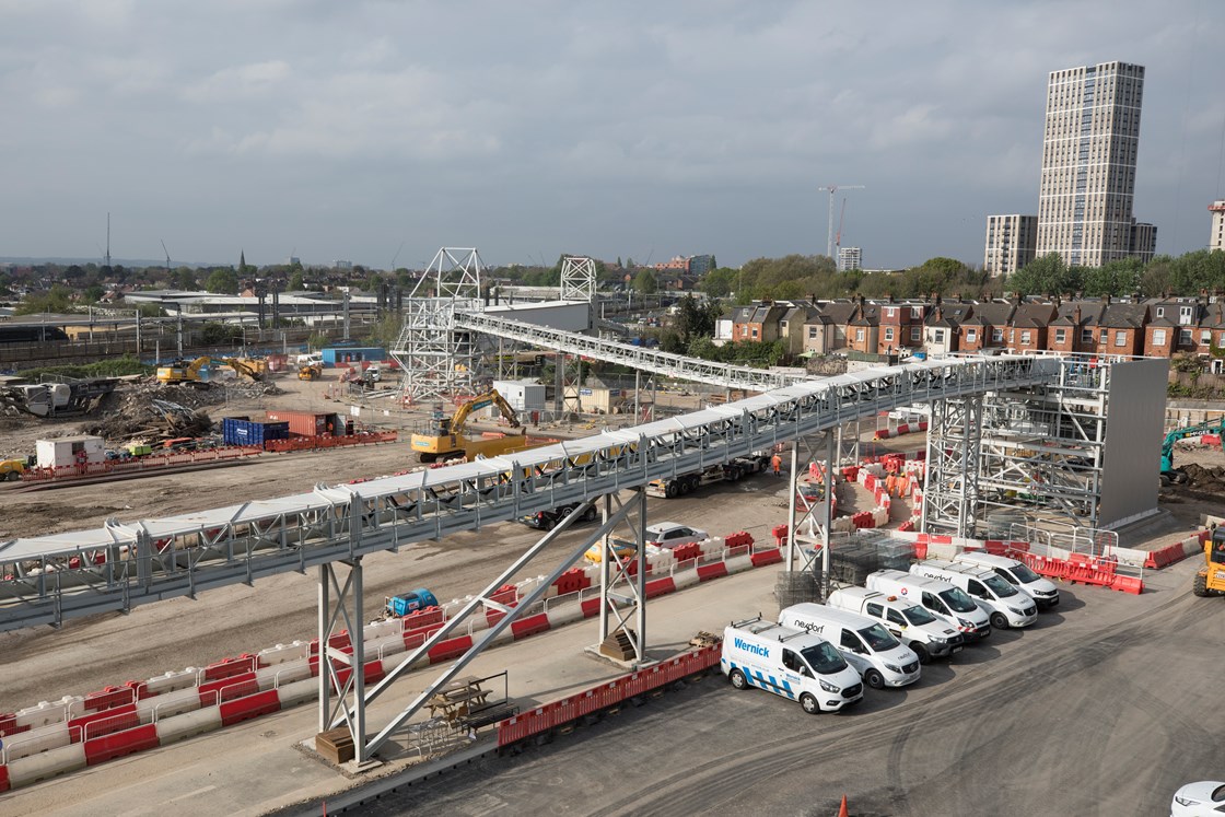 West London spoil conveyor network =- Old Oak Common station site spur: A 1.7 mile-long network of conveyors has begun operating in West London. From Old Oak Common station site, the conveyor will remove the 1.5 million tonnes of spoil that is being excavated for the station box, the subsurface structure in which the  HS2 platforms will be constructed. 

Tags: Conveyor, Old Oak Common, Spoil, Excavation, Environment, Carbon