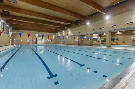 Windrush Leisure Centre swimming Pool