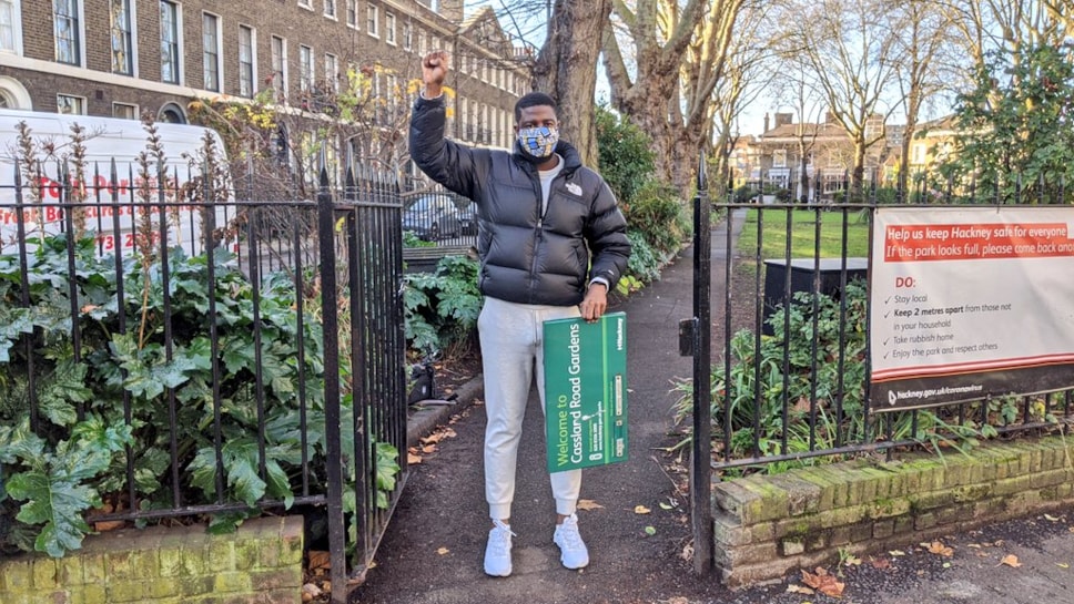 Cassland Road Gardens sign removal2