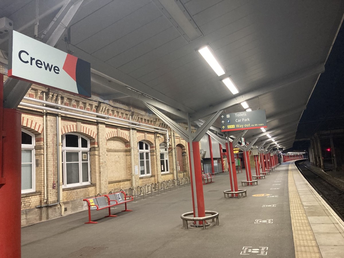 Crewe Station (2)
