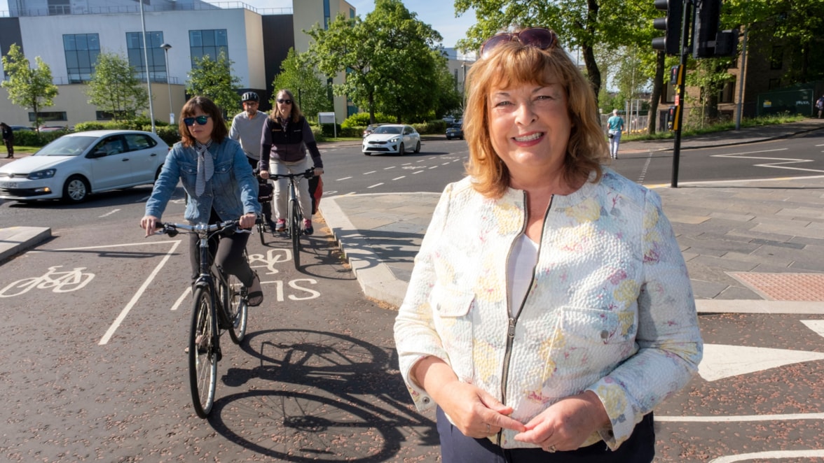 Cabinet Secretary Fiona Hyslop at Connecting Battlefield Active Travel Route in Glasgow