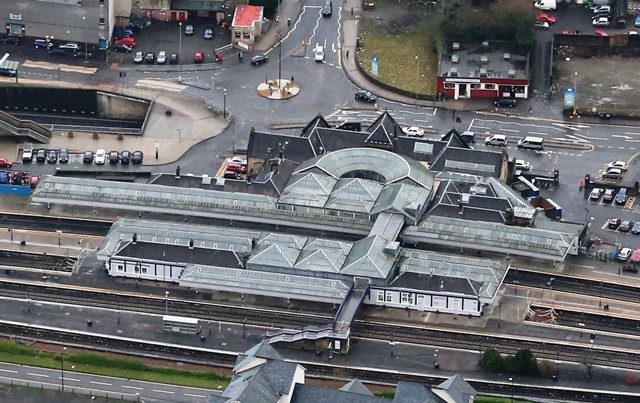 Christmas work keeps electrification of central Scotland’s railway on track: Stirling Station Higher ResLarge