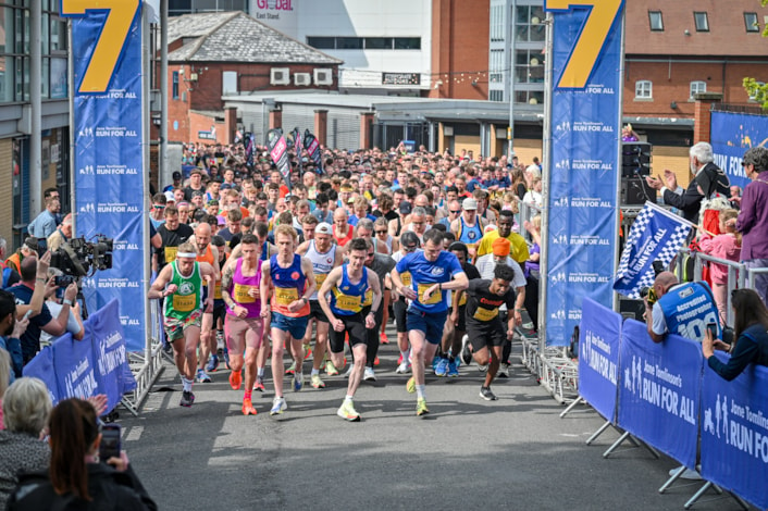 'Plan ahead' message as city prepares for Rob Burrow Leeds Marathon: Marathon 2