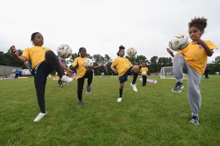 fagirls039footballfestival-london.jpg