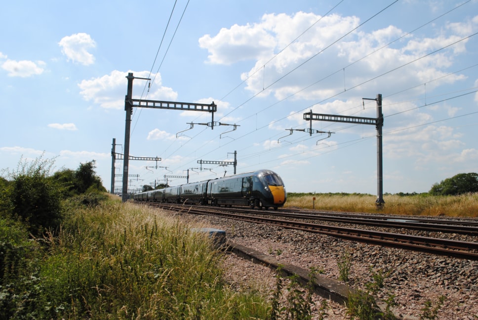 Great Western Railway supports football’s new Sustainable Travel Charter