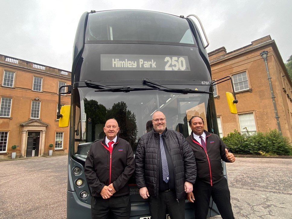 Trevor Ennever, National Express, Councillor Shaun Keasey and Andrew Lunn 3