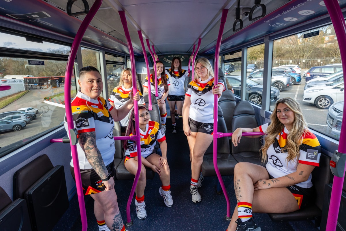 First Bus partners with Bradford Bulls Women's Rugby team-3